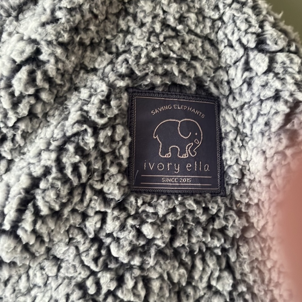 Women’s Jacket - Picture 4 of 4